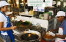 Кушают в Таиланде где угодно, когда угодно и очень много вкусного